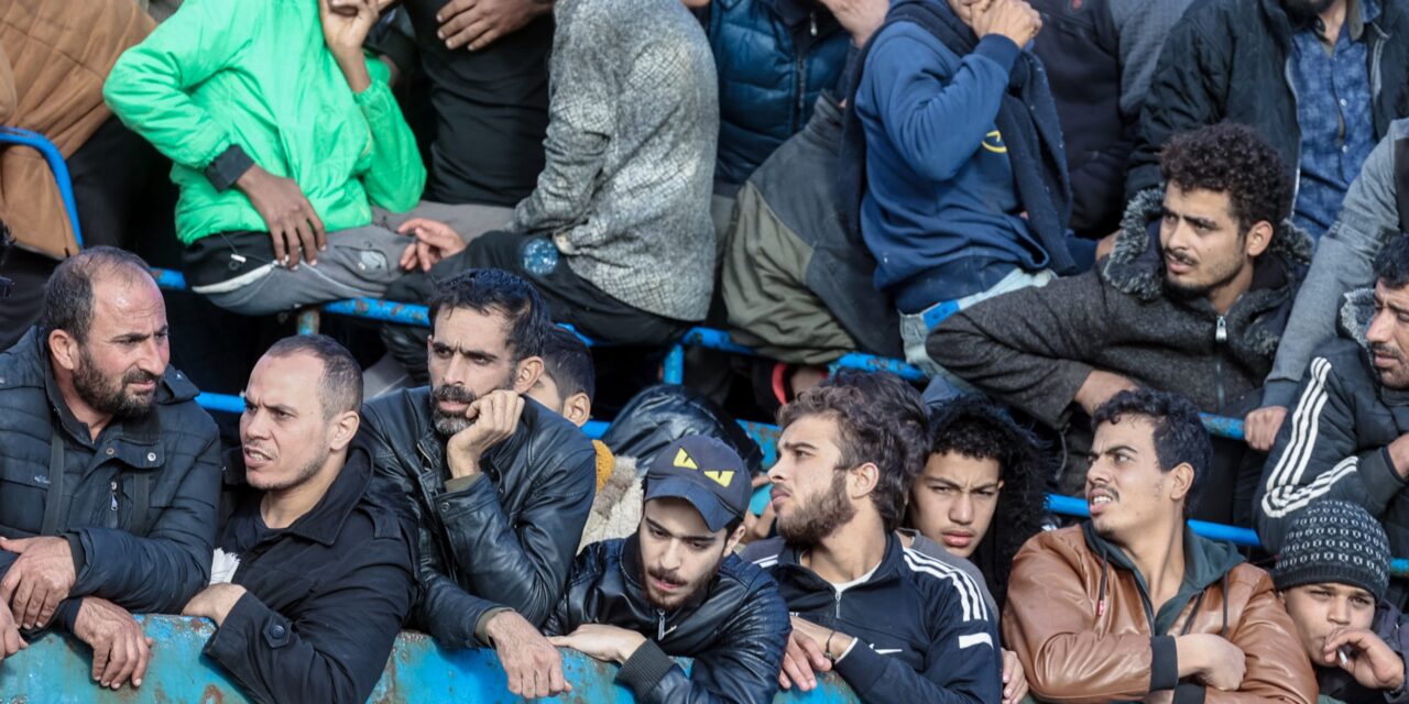 POLITICO: «Υπερτιμολογήσεις 11 εκατομμυριων σε κέντρα μεταναστών στην Ελλάδα»