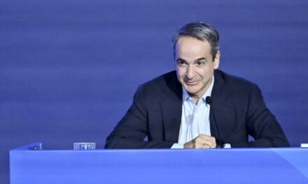 Συνέδριο Ν.Δ.: Η αναφορά του Κ. Μητσοτάκη στον Akyla και η «πάσα» σε Βέμπερ
