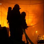Ένας νεκρός, 15 τραυματίες σε ρωσικά πλήγματα