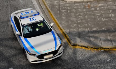 Αττική: Χειροπέδες σε κύκλωμα «υπαλλήλων εταιρείας ηλεκτρικής ενέργειας»