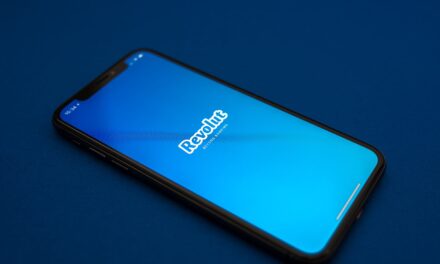 Revolut: Ξεπέρασε το ορόσημο των 2 εκατ. πελατών στην Ελλάδα