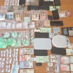 Χειροπέδες σε δύο συμμορίες ναρκωτικών – 13 συλλήψεις