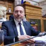 Βουλή: Εγκρίθηκε η ανανέωση της θητείας Στουρνάρα