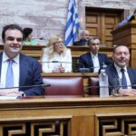 Πολιτική αμηχανία του ΠΑΣΟΚ το «παρών» για Στουρνάρα