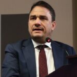 Το κόμμα του κ. Τσίπρα μοιάζει περισσότερο με προϊόν μάρκετινγκ για να ικανοποιήσει την προσωπική του στόχευση
