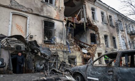 Κίεβο και σύμμαχοι βλέπουν τη ρωσική εισβολή να «ξεμένει» από δυνάμεις