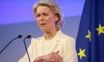 Στη Λιθουανία η φον ντερ Λάιεν μετά τα περιστατικά με τα drones