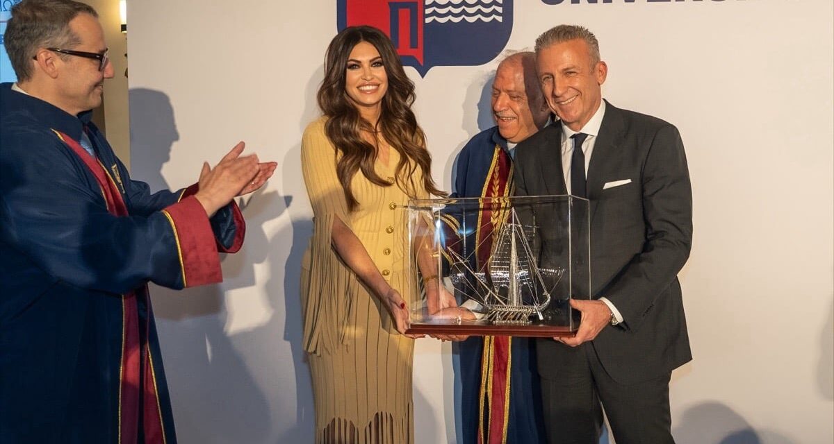 Frangoulis (Propeller Club) honoured with the Samuel Gridley Howe Award for Greek-American Friendship and Cooperation