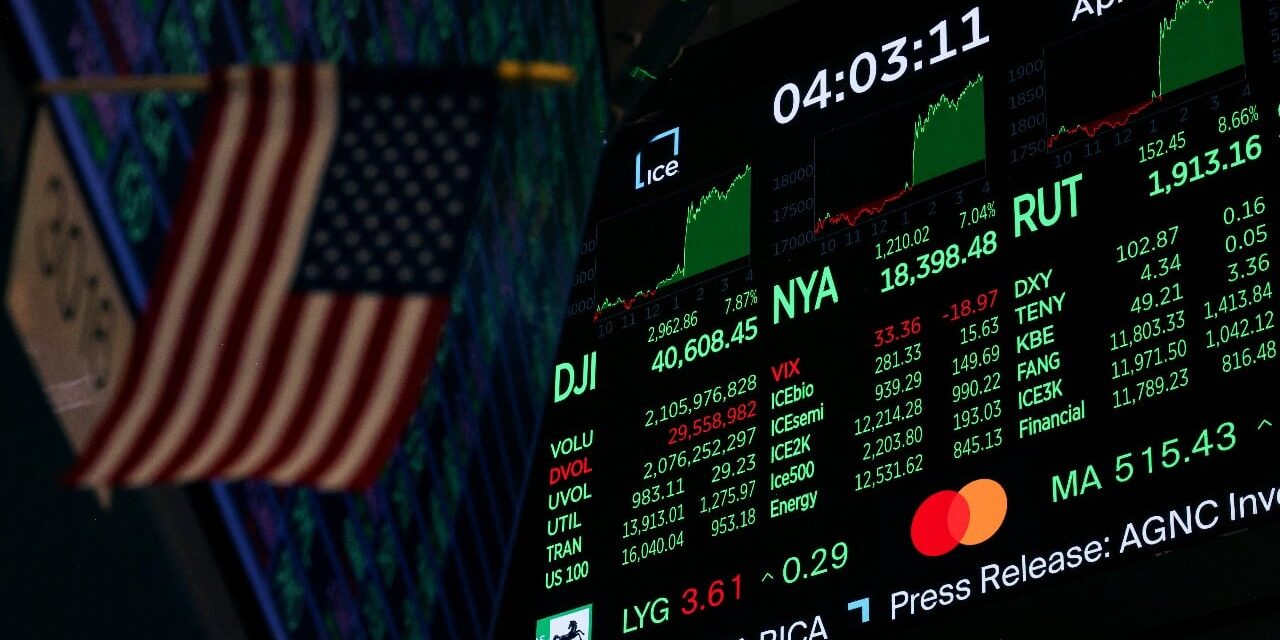 Νέα ρεκόρ στη Wall Street με «καύσιμο» την AI και τις ελπίδες αποκλιμάκωσης με το Ιράν