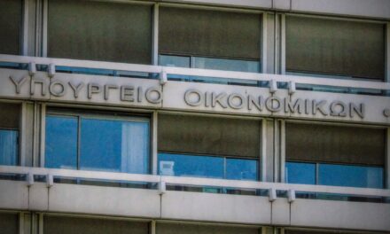 Η ανάπτυξη της ελληνικής οικονομίας «γκρεμίζει» το αφήγημα του ΠΑΣΟΚ