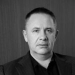 Ο Αλβανός billionaire που κοιμόταν στο… φορτηγό και τώρα κάνει «μπίζνες» με τη Jumbo