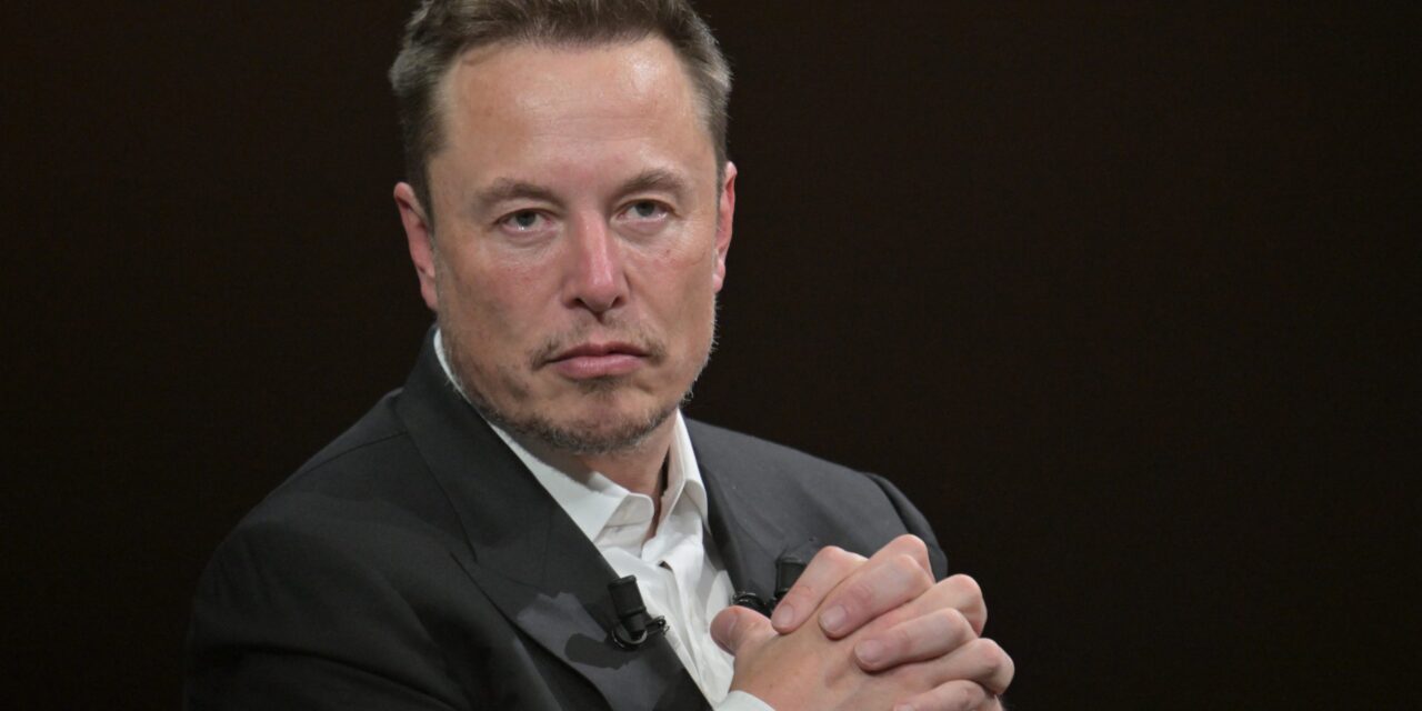 «Elon Premium»: Ο Μασκ έγινε ο πρώτος τρισεκατομμυριούχος στην ιστορία μετά την «εκτόξευση» της SpaceX στο Χρηματιστήριο