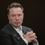«Elon Premium»: Ο Μασκ έγινε ο πρώτος τρισεκατομμυριούχος στην ιστορία μετά την «εκτόξευση» της SpaceX στο Χρηματιστήριο