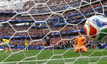 Στους «16» με υπογραφή Εουστάκιο ο Καναδάς, 1-0 τη Νότια Αφρική