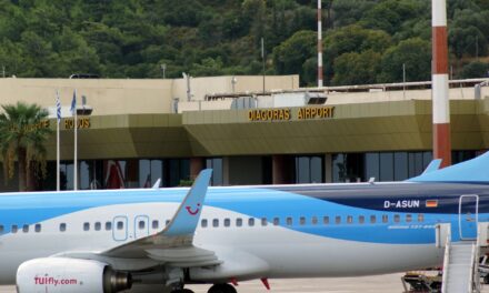 Αναγκαστική προσγείωση επιβατικού αεροσκάφους λόγω βλάβης στο αεροδρόμιο της Ρόδου