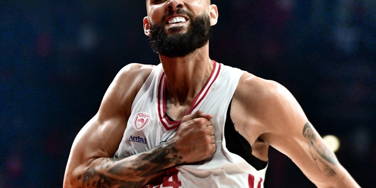 «Φωτιά» ο Ολυμπιακός λύγισε τον Παναθηναϊκό και αγγίζει τον τίτλο!
