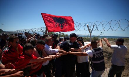 Αλβανία: «Νομίζουν ότι μπορούν να πάρουν αναίμακτα όλο αυτόν τον πλούτο;»