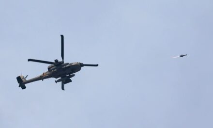 Στρατιωτικό ελικόπτερο Apache των ΗΠΑ κατέπεσε κοντά στο Στενό του Ορμούζ