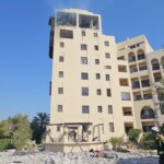 Ζημιές σε συγκρότημα κατοικιών κατά την ιρανική επίθεση