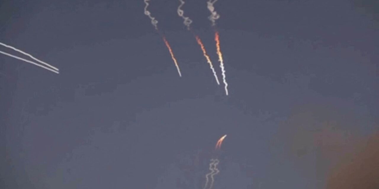 Οι Ηνωμένες Πολιτείες πλήττουν το Ιράν για δεύτερη συνεχόμενη νύχτα