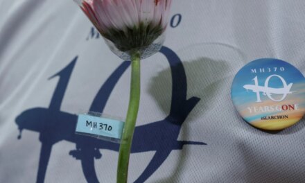 Παράταση ερευνών για το αεροσκάφος της Malaysia Airlines που χάθηκε το 2014