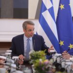 Έρχεται νέα πτώση στη βενζίνη στην αντλία – «Πάγωμα» τιμών για δύο μήνες υπό κρατικό έλεγχο