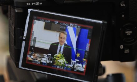 Μίνι «ανασχηματισμός», οι γαλάζιοι 30ρηδες και τα σενάρια για φθινοπωρινές κάλπες