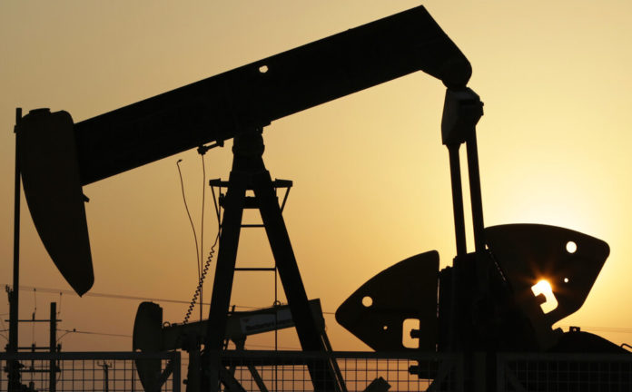 Πετρέλαιο: Πτώση για το Brent κάτω από τα 95 δολάρια υπό την επίδραση των συνομιλιών ΗΠΑ – Ιράν