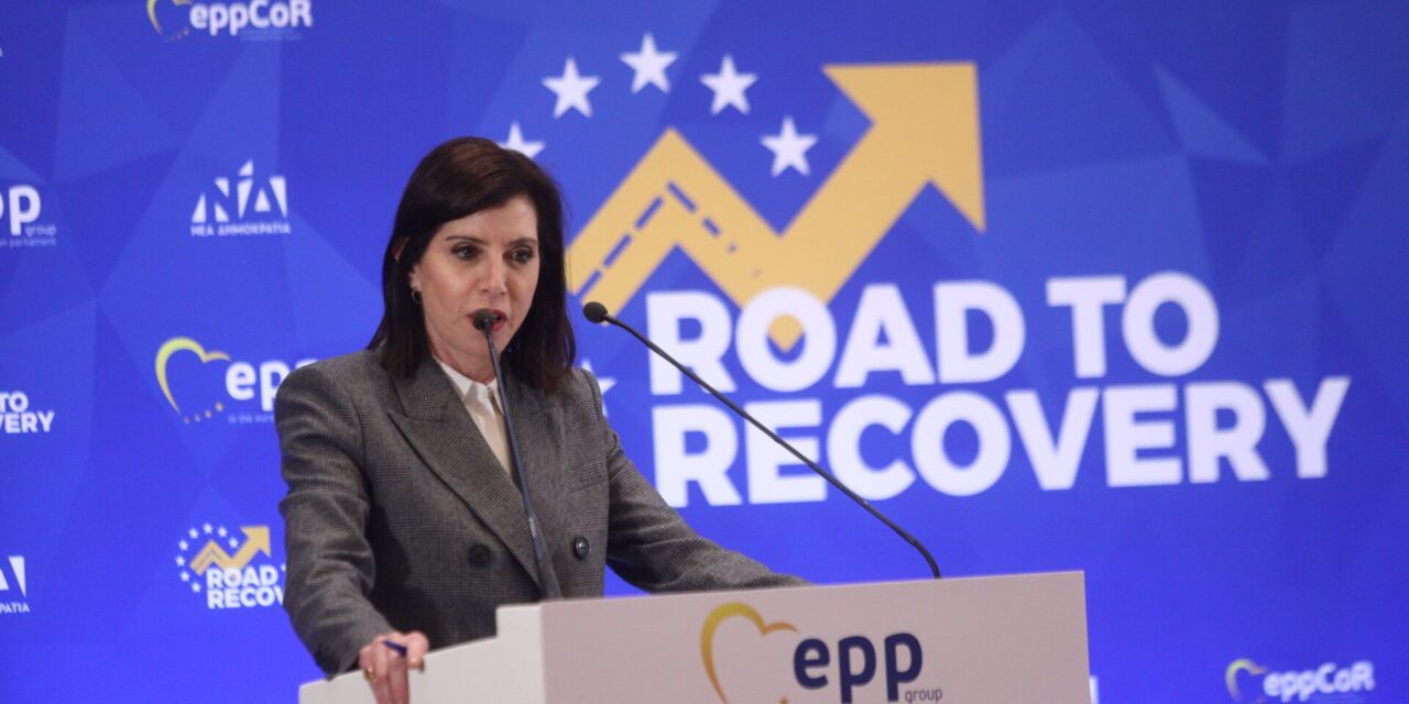 Φυλάκιση 20 μηνών με τριετή αναστολή στην Άννα-Μισέλ Ασημακοπούλου για τη διαρροή e-mail αποδήμων