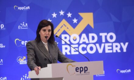 Φυλάκιση 20 μηνών με τριετή αναστολή στην Άννα-Μισέλ Ασημακοπούλου για τη διαρροή e-mail αποδήμων