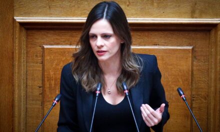 Παραιτείται και από το βουλευτικό αξίωμα