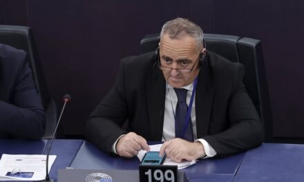 Bάζουν έναν «μπαμπούλα» για να μην αντιδρά ο κόσμος