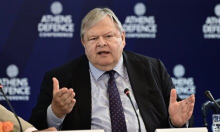 Η Ελλάδα πρέπει να αντιμετωπίζει τις αμερικανοτουρκικές σχέσεις με «στρατηγική ψυχραιμία»
