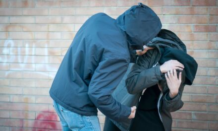 Σύλληψη 15χρονου για cyberbullying και bullying σε ανήλικο με ρατσιστικά κίνητρα