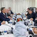 Ο παραστρατιωτικός που συνόδευσε τον διευθυντή της CIA στην Αβάνα, κατηγορείται για δολοφονίες Κουβανών!