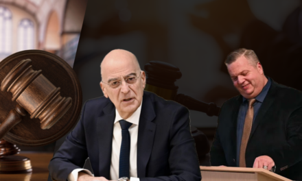 ΥΠΕΘΑ: Παριστάνοντας ότι δεν άκουσαν την βόμβα που «έσκασε» στο διάδρομο του κ. Δένδια