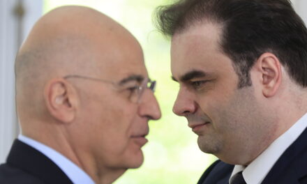 Η ακατανόητη για τον Πιερρακάκη έκτη δέσμευση του Τσίπρα περί Ρήτρας Εθνικής Κυριαρχίας