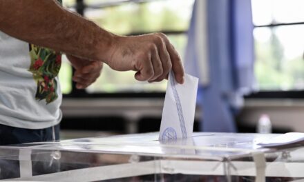 Στο 24% η ΝΔ, δεύτερη η ΕΛΑΣ του Τσίπρα, 4ο το ΠΑΣΟΚ πίσω από Καρυστιανού