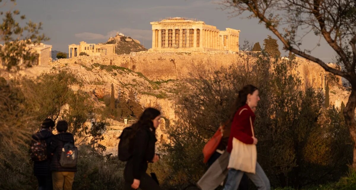 Πληθωρισμός – φόροι βουλιάζουν την οικονομία