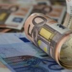 Τα επτά μέτρα στήριξης με εφαρμογή από τέλη Ιουνίου – Από τα 150 ευρώ για κάθε παιδί έως τις 72 δόσεις