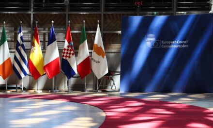 Σύνοδος Κορυφής: Fast-track διαδικασία ένταξης ζήτησε ο Ζελένσκι
