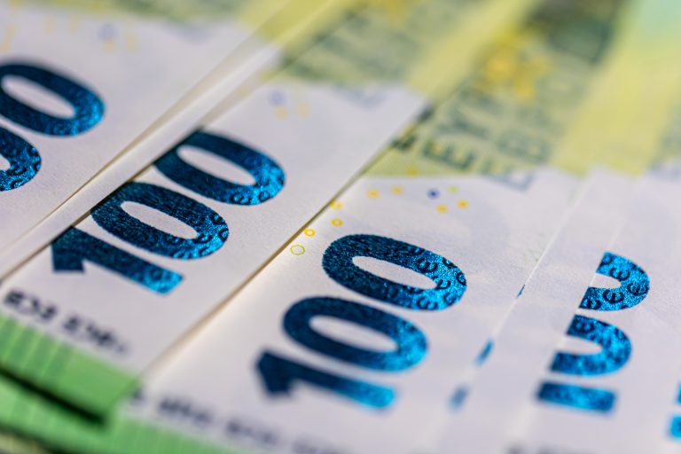 ΟΟΣΑ: Ανθεκτική η ανάπτυξη της ελληνικής οικονομίας – Προβλέπει αύξηση ΑΕΠ 1,9% το 2026 και 2% το 2027