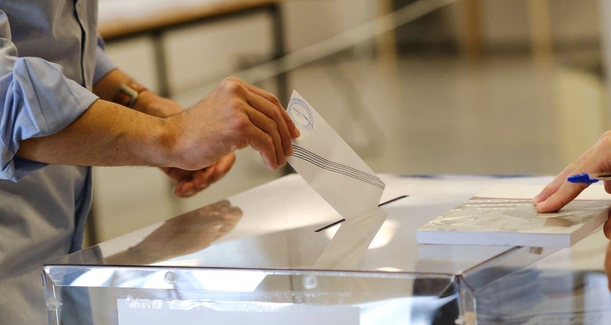 Ανατροπές υπέρ ΠΑΣΟΚ στην Ανατολική, 2η η ΕΛΑΣ του Τσίπρα στα Χανιά