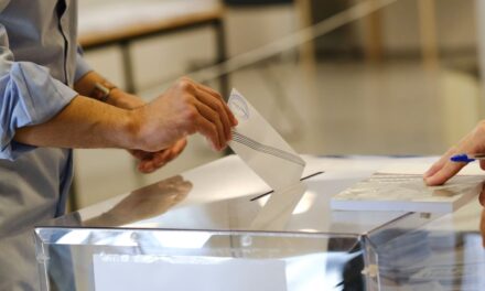 Ανατροπές υπέρ ΠΑΣΟΚ στην Ανατολική, 2η η ΕΛΑΣ του Τσίπρα στα Χανιά
