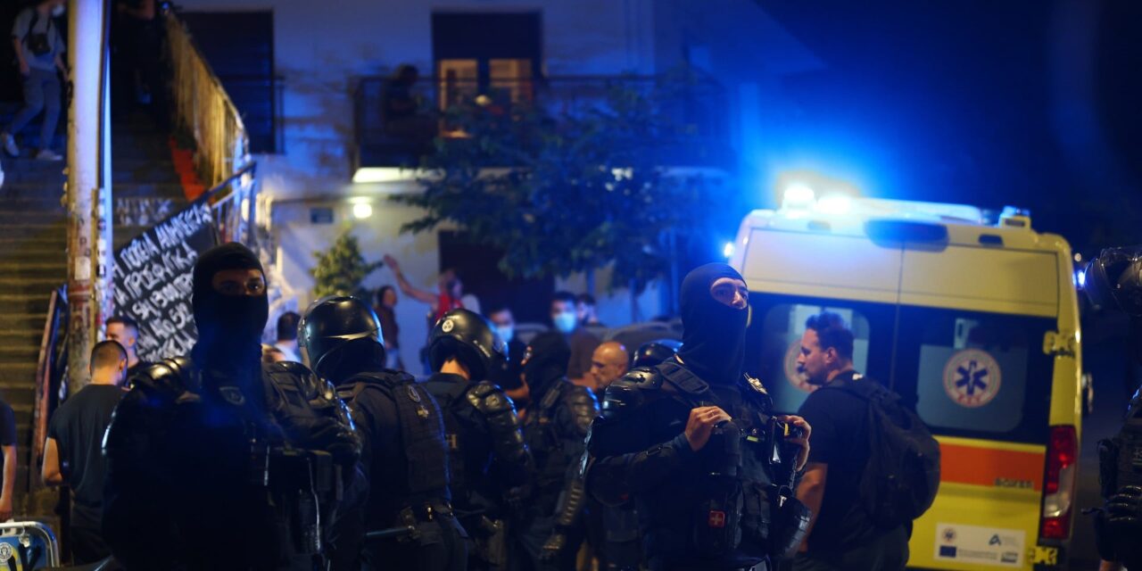 Νεκρός στα σκαλάκια της Καλλιδρομίου μετά από πυροβολισμούς