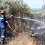 Υπό μερικό έλεγχο τέθηκε η φωτιά στα Άνω Λιόσια