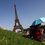 Απαγόρευση της κατανάλωσης αλκοόλ σε δημόσιους χώρους στο Παρίσι λόγω καύσωνα