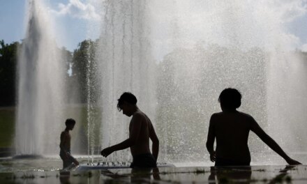 Η Ευρώπη ψήνεται και οι επενδυτές βλέπουν τη νέα μεγάλη «αγορά των καυσώνων»