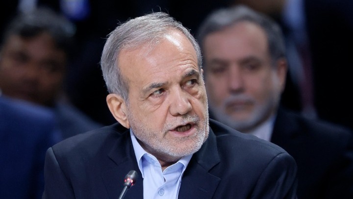 Ιράν: Ο πρόεδρος Πεζεσκιάν τάσσεται υπέρ αλλαγών στον τρόπο διακυβέρνησης