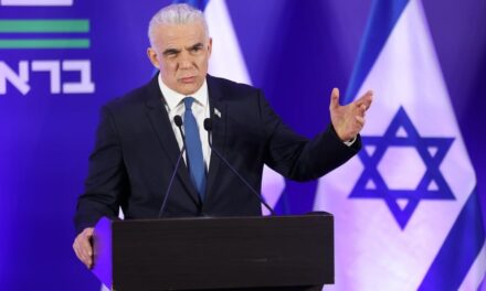 Ισραήλ: «Πυρά» Λαπίντ για την επικείμενη συμφωνία μεταξύ ΗΠΑ και Ιράν